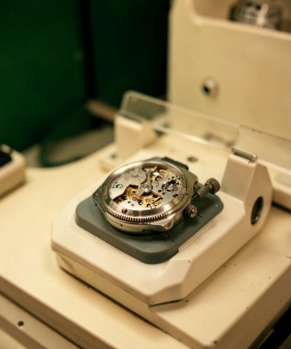 A movement placed on a timegrapher for regulation